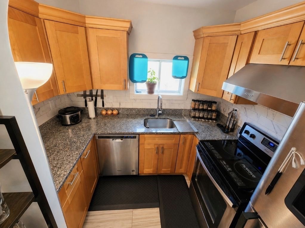 33 Jefferson St 3