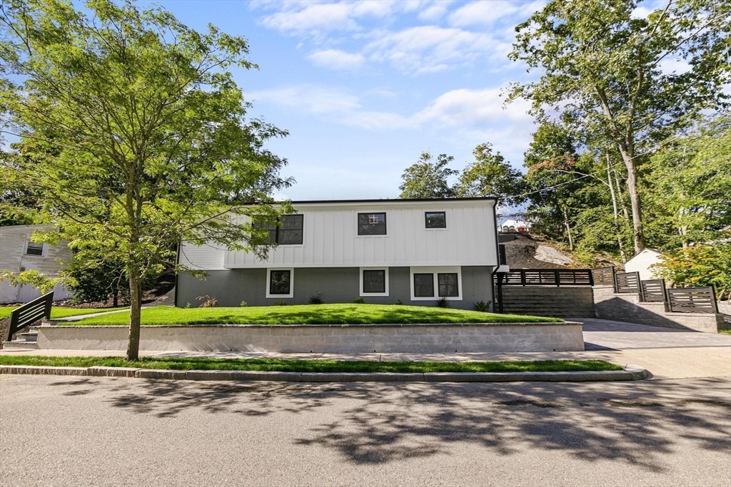 24 Stonehill Road