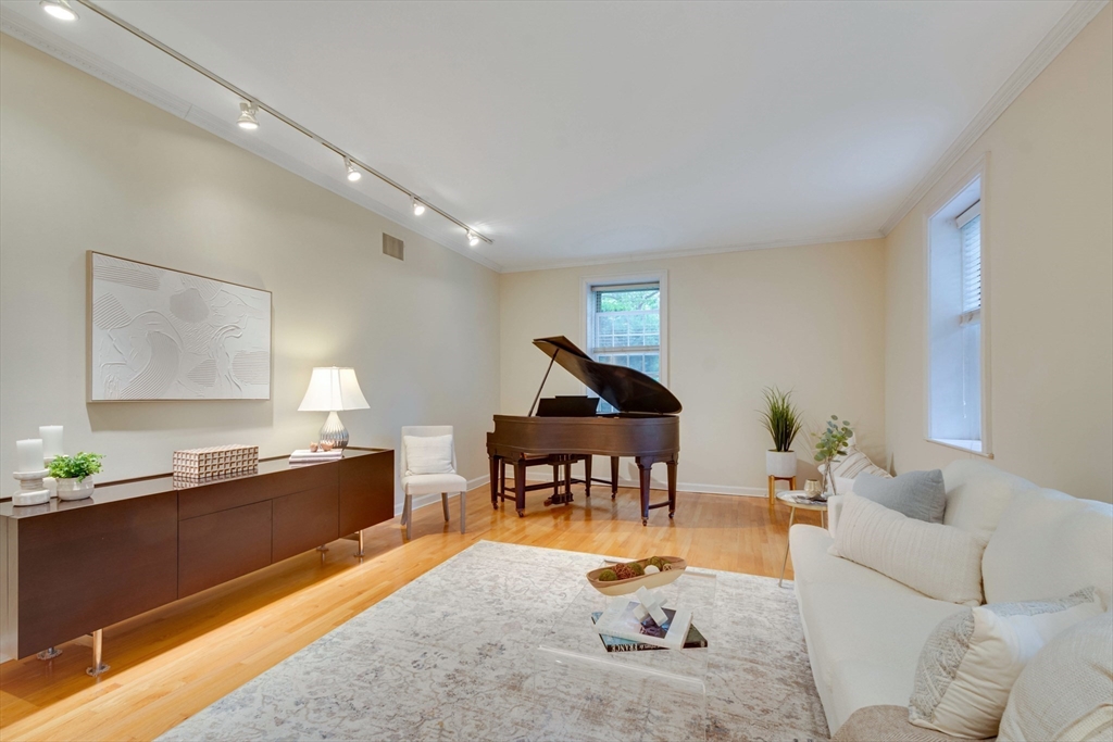 30 Cumberland Avenue 3W