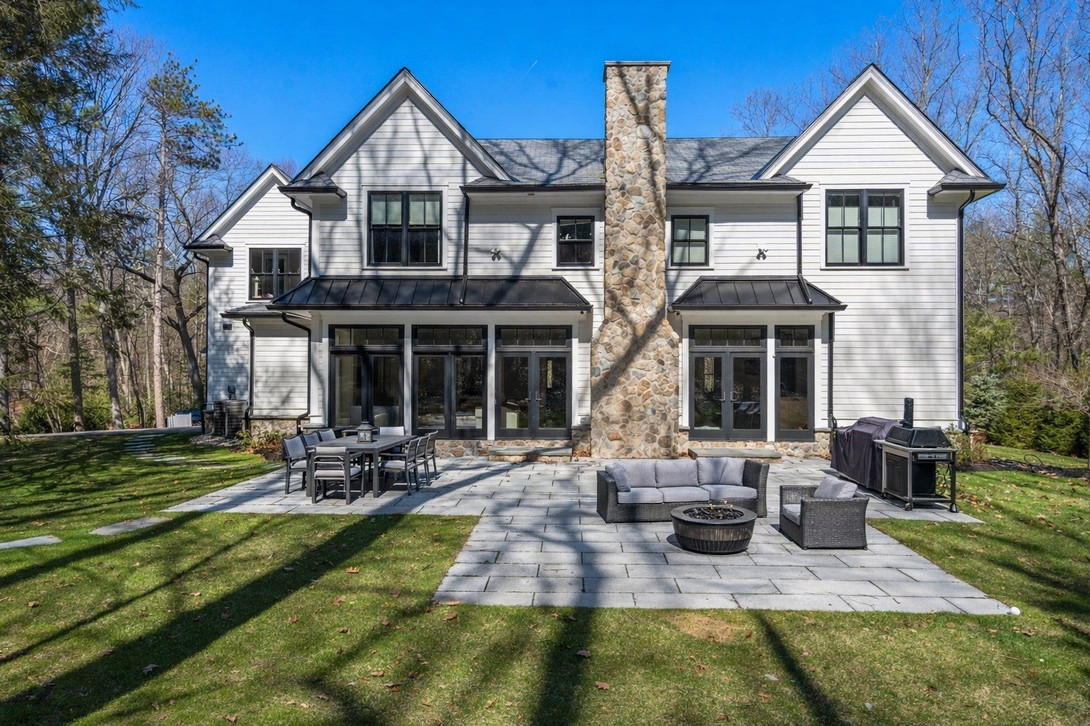 196 Pond Road