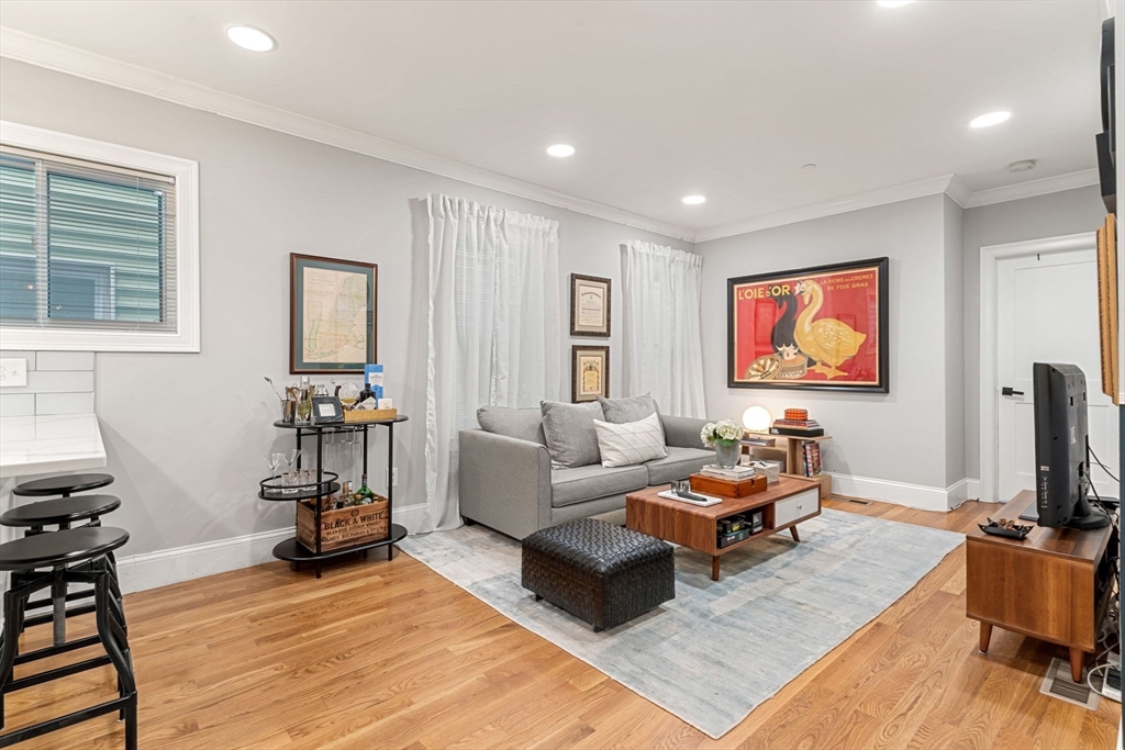 41 West Eagle St 1
