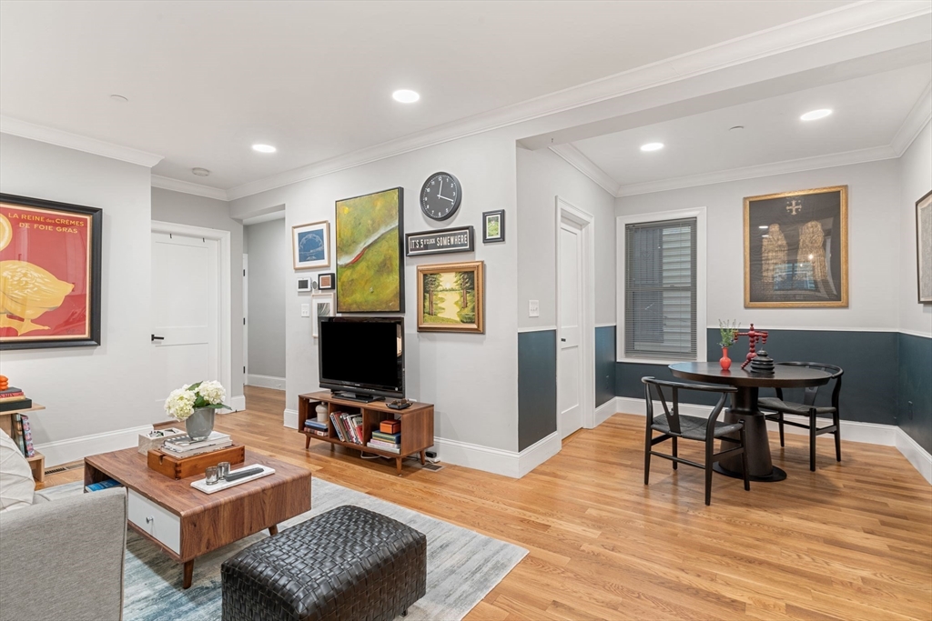 41 West Eagle St 1