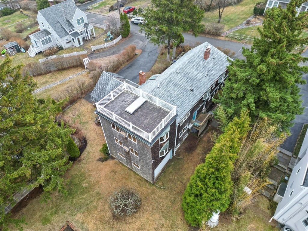 10 Landmark Lane