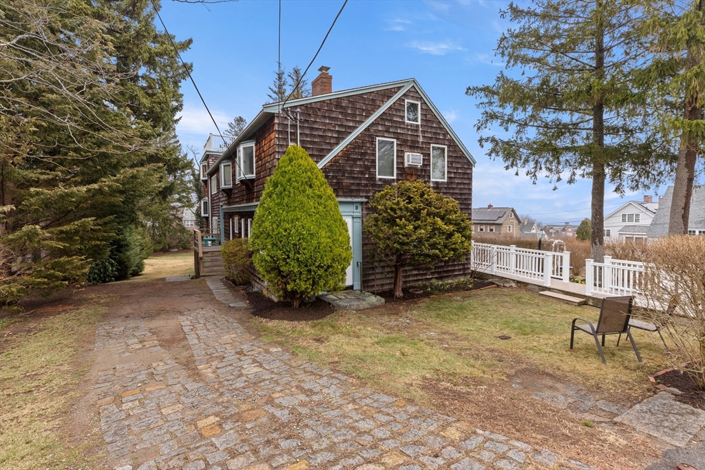 10 Landmark Lane