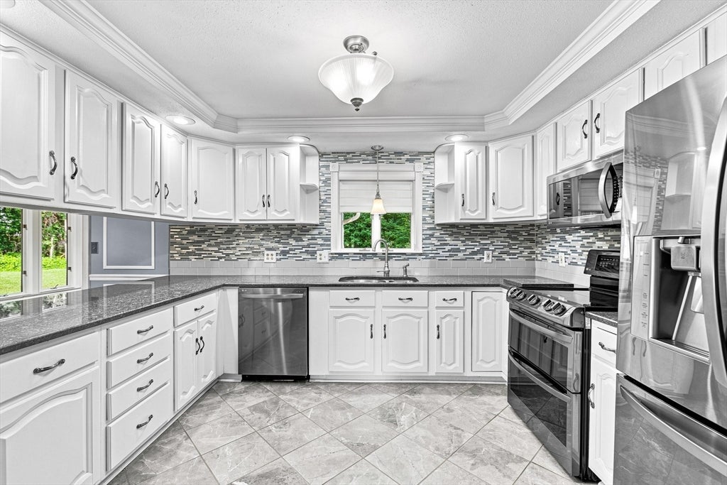 24 Orchard St, Berkley, MA Photo #3