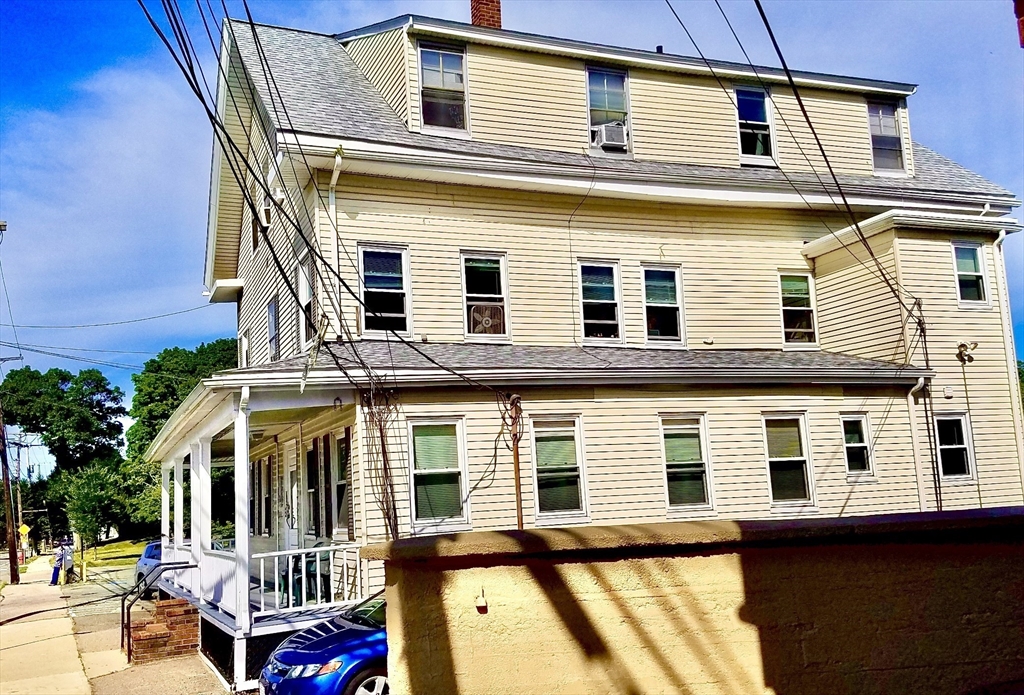 25 Pond St