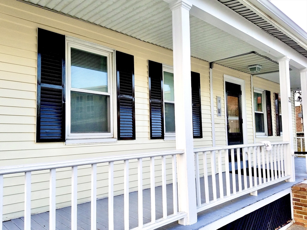 25 Pond St