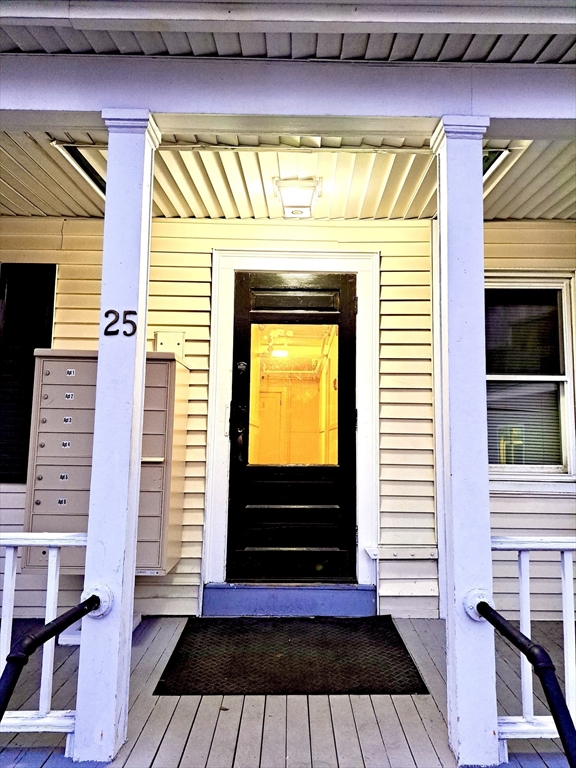 25 Pond St