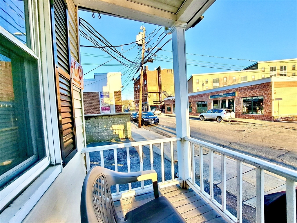 25 Pond St