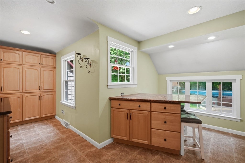 75 Tioga St, Springfield, MA, 75 Tioga St, Springfield, MA Photo #25