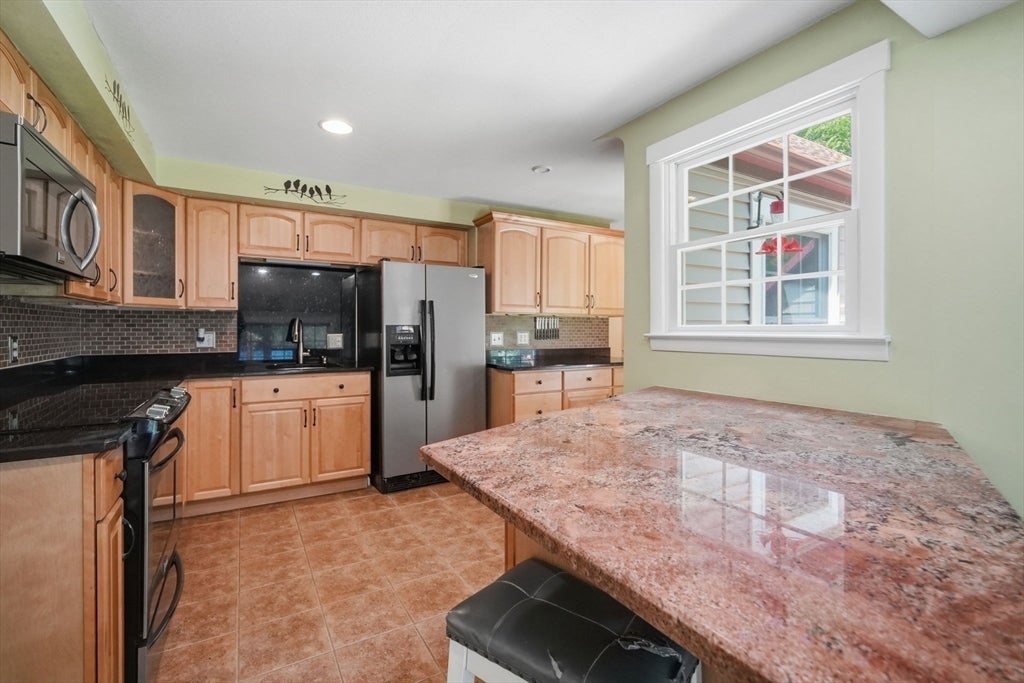 75 Tioga St, Springfield, MA, 75 Tioga St, Springfield, MA Photo #24