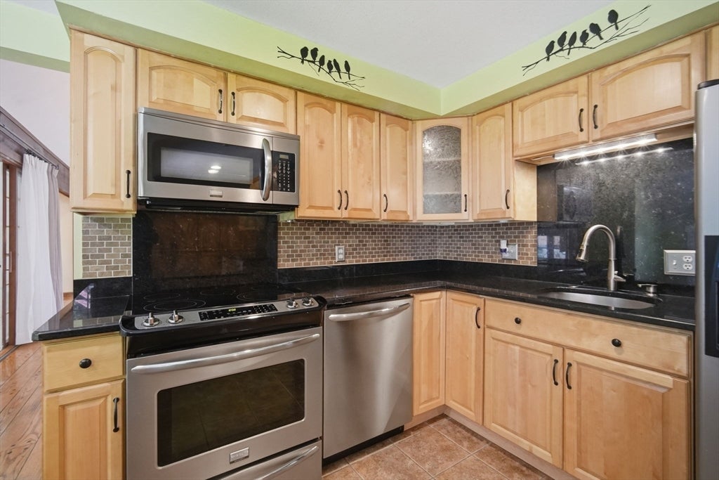 75 Tioga St, Springfield, MA, 75 Tioga St, Springfield, MA Photo #26