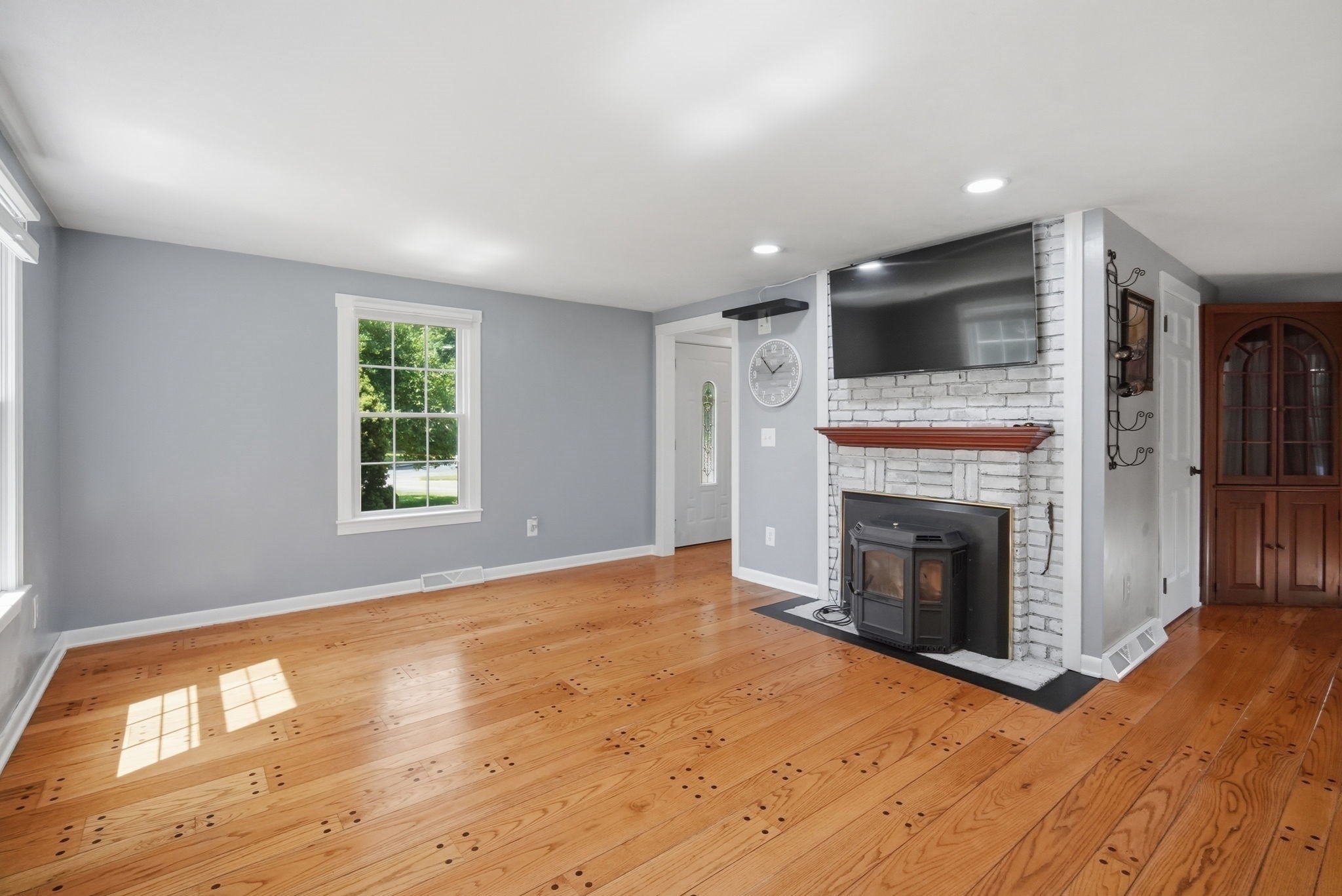 75 Tioga St, Springfield, MA Photo #9