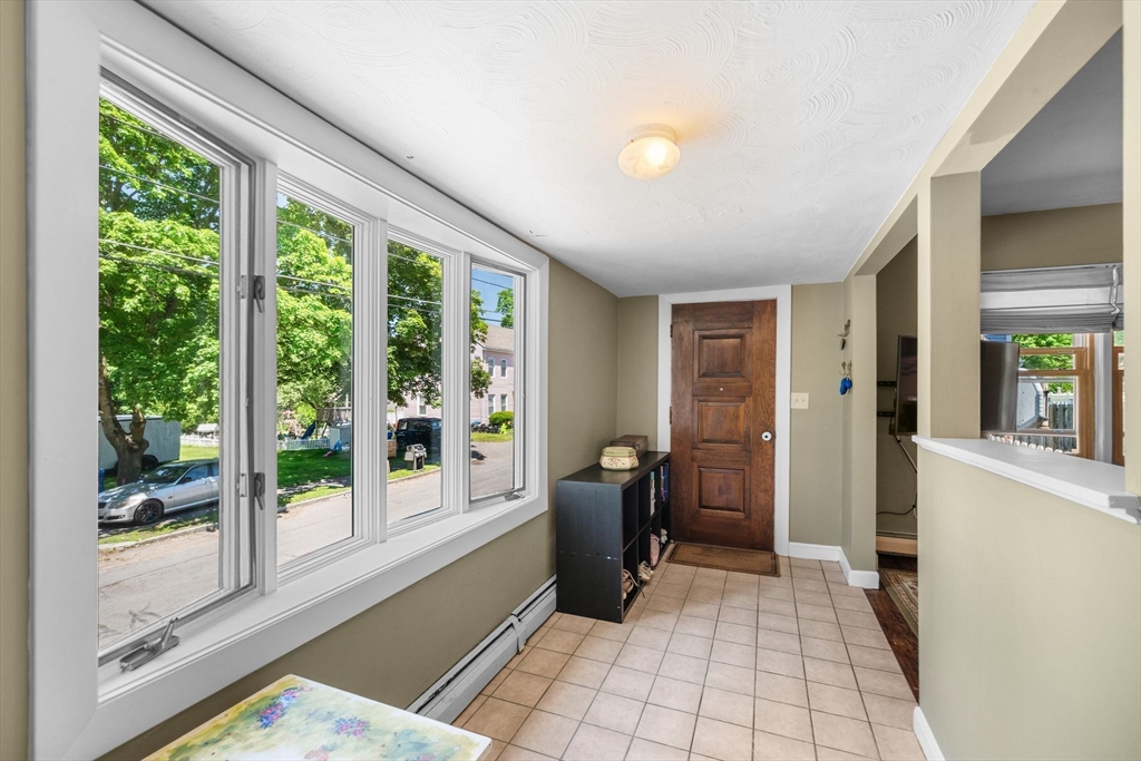 15 Quannapowitt Ave