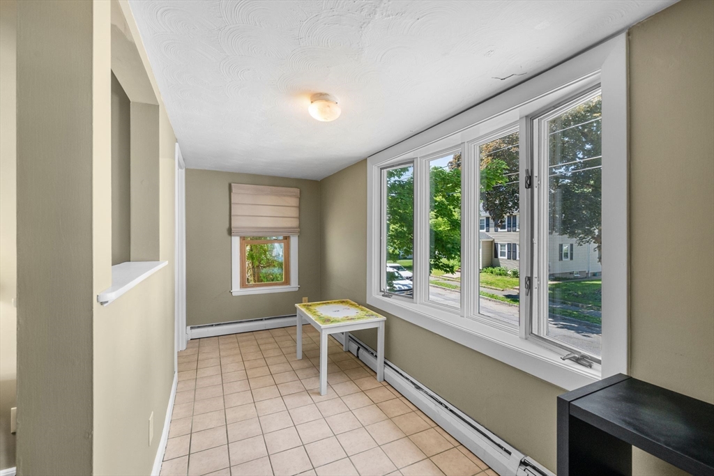 15 Quannapowitt Ave