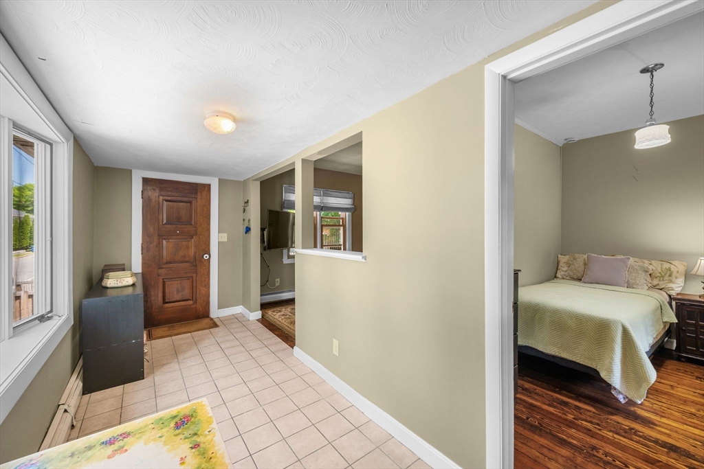 15 Quannapowitt Ave