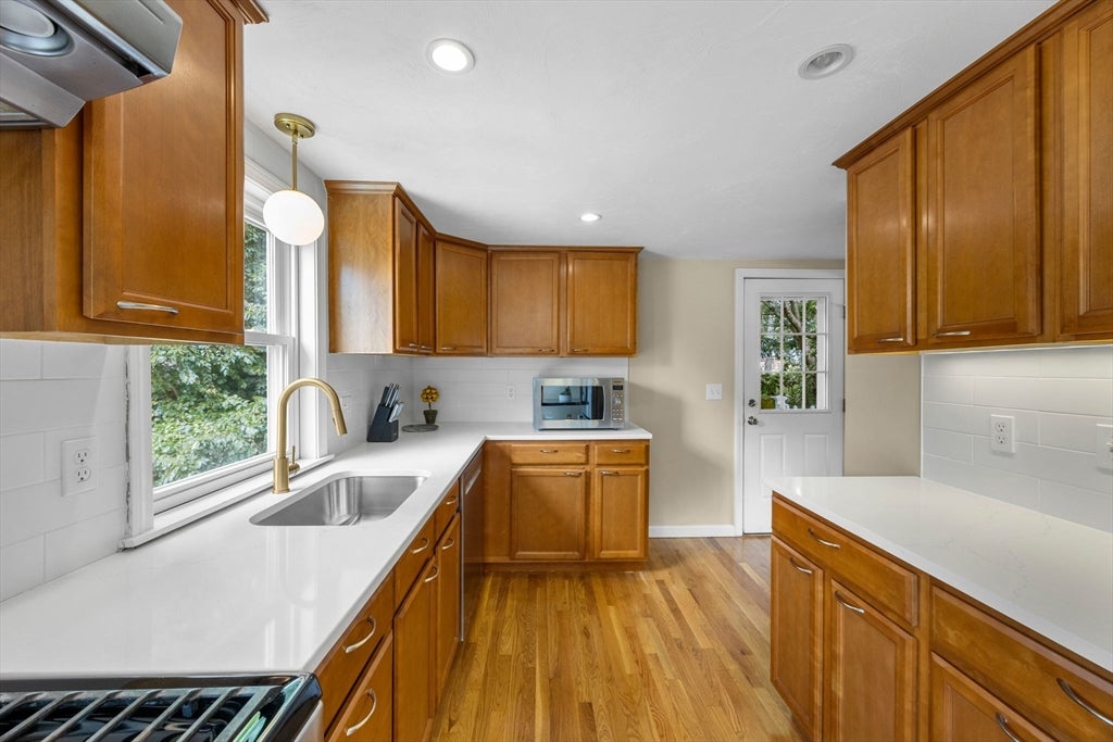 33 Lakefield Rd, Yarmouth, MA, 33 Lakefield Rd, Yarmouth, MA Photo #9
