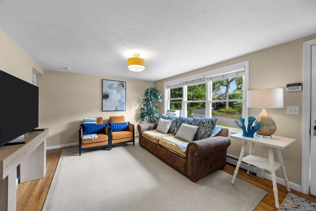 33 Lakefield Rd, Yarmouth, MA, 33 Lakefield Rd, Yarmouth, MA Photo #5