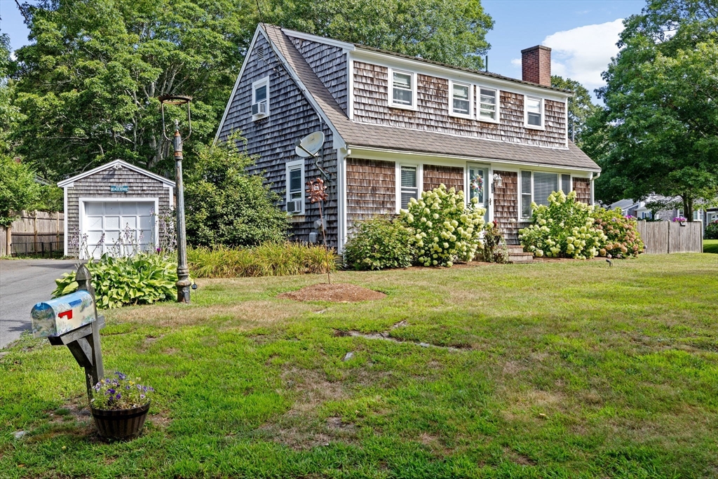 50 Redwood Ln