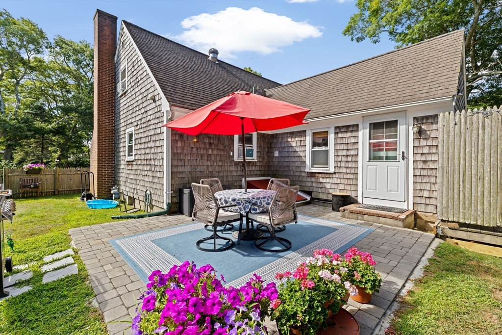 50 Redwood Ln