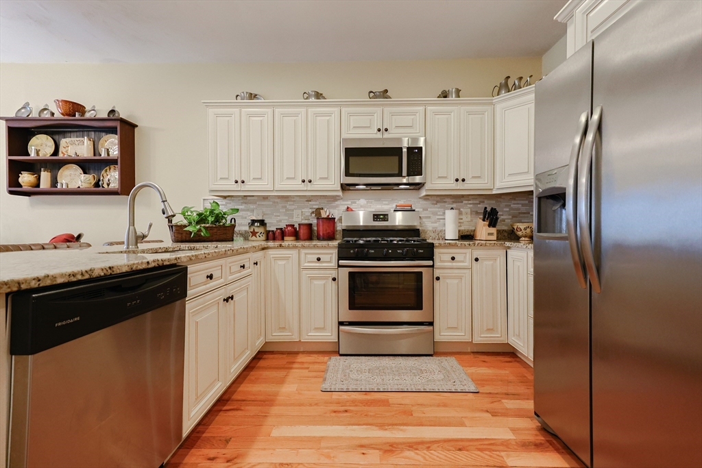 58 Reed Ave 5