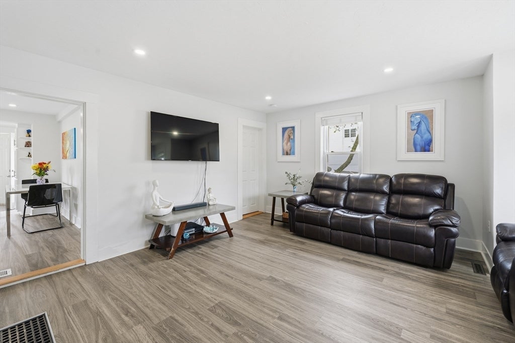 7 Cherry Street, Southborough, MA, 7 Cherry Street, Southborough, MA Photo #8