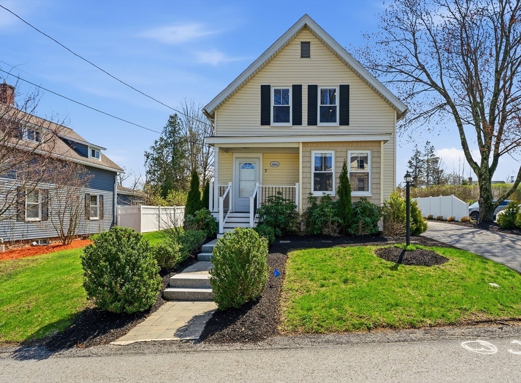 Photo of 7 Cherry Street, Southborough, MA