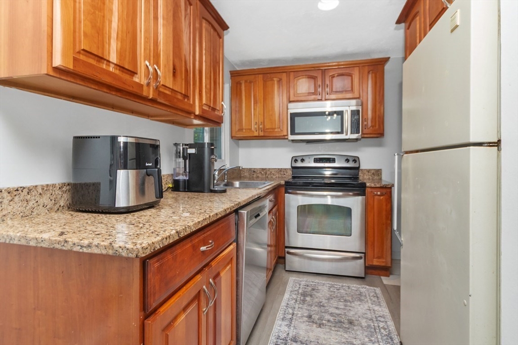 108 Bishop Dr 108