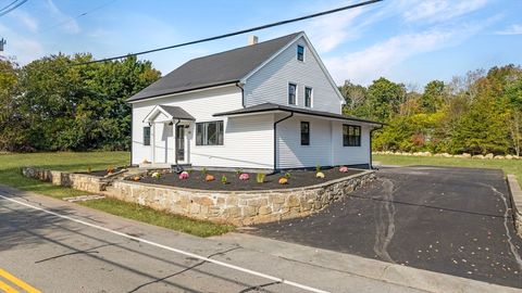 741 Old Fall River Rd Dartmouth MA 02747