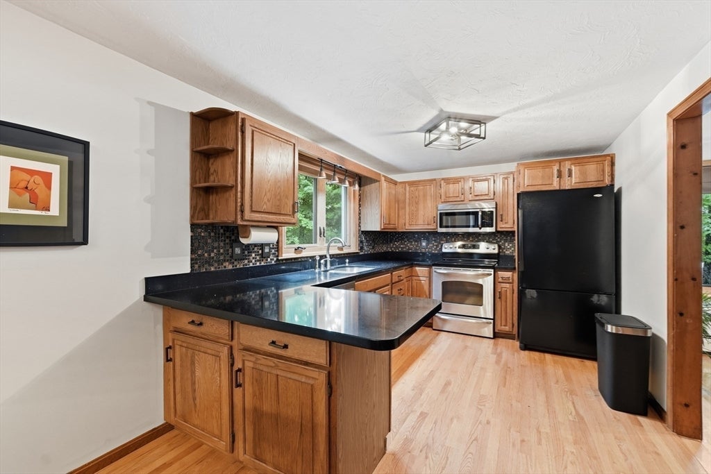 10 Tattan Farm Road, Worcester, MA Photo #10