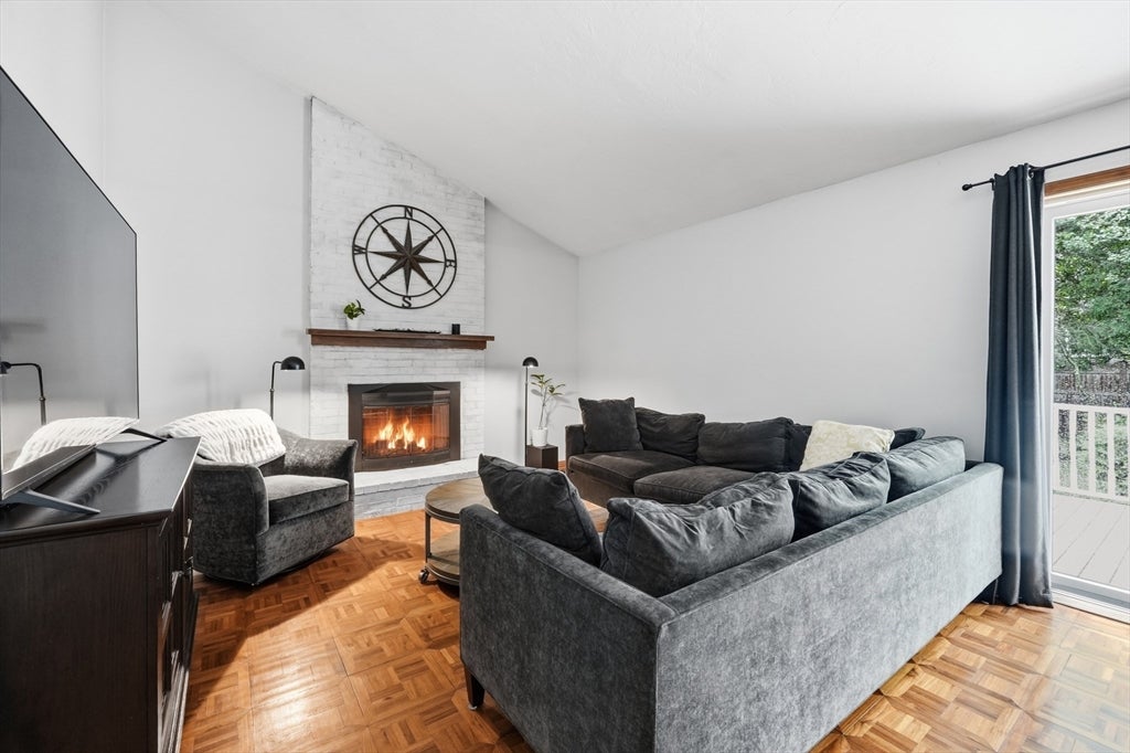 10 Tattan Farm Road, Worcester, MA Photo #3