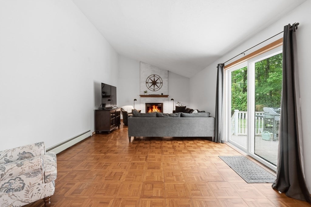 10 Tattan Farm Road, Worcester, MA Photo #6