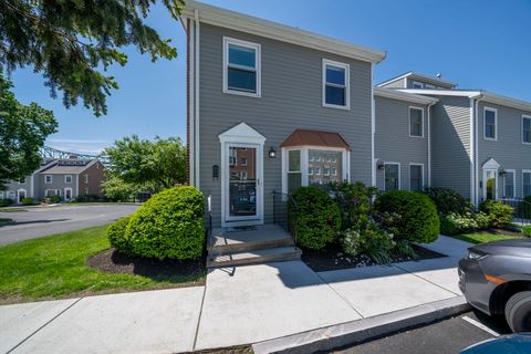 Photo of 26 Breakwater Dr #26, Chelsea, MA 02150 (MLS # 73525391)
