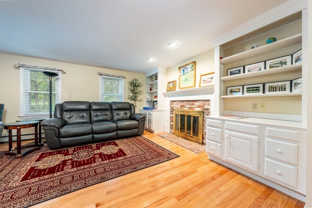 97 Snake Pond Rd
