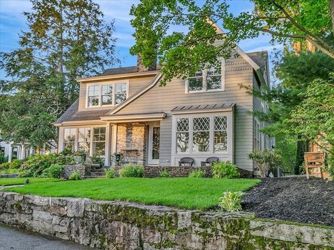 215 Lake Ave Newton MA 02459