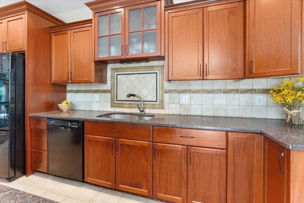 791 Locust St, Raynham, MA Photo #11