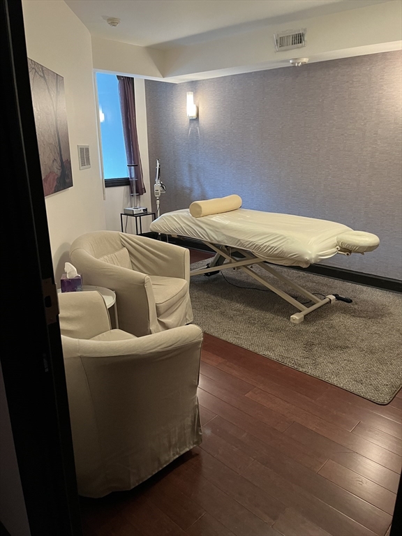 1776 Massachusetts Ave 2B