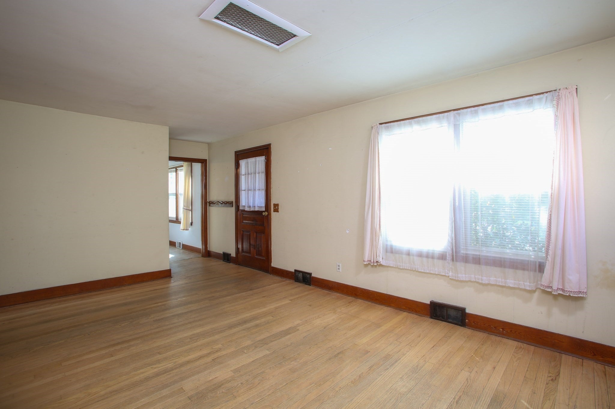 421 Elm St, Pittsfield, MA, 421 Elm St, Pittsfield, MA Photo #12