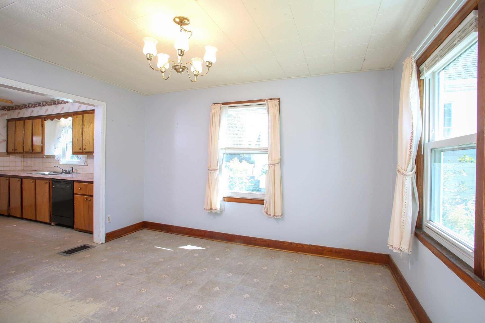 421 Elm St, Pittsfield, MA, 421 Elm St, Pittsfield, MA Photo #9