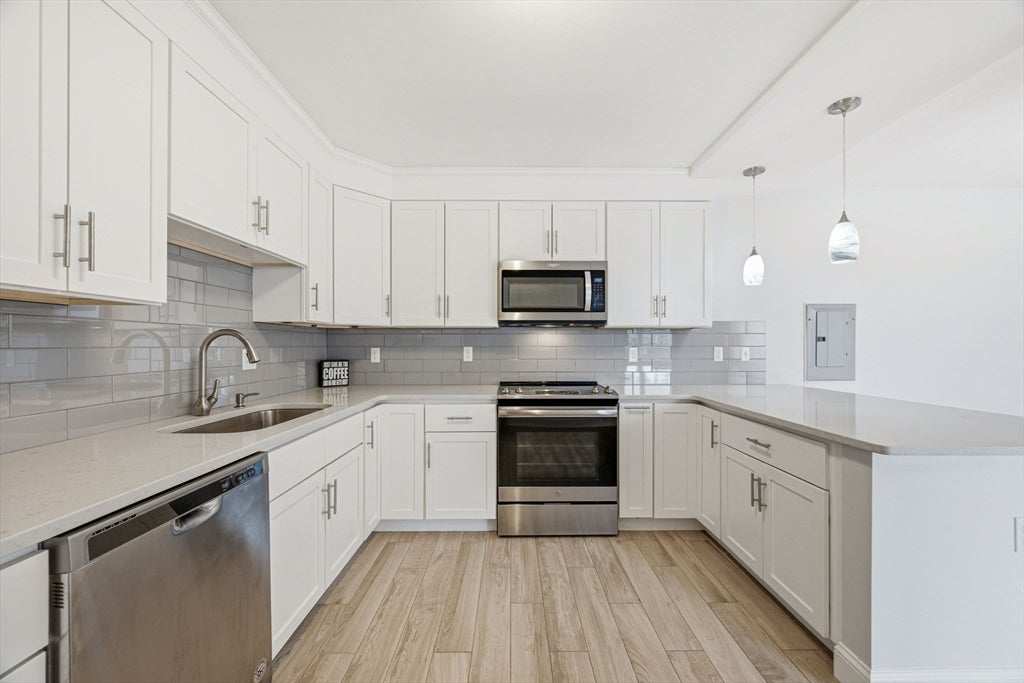 20 Hammond Pond Pkwy #506, Newton, MA, 20 Hammond Pond Pkwy #506, Newton, MA Photo #16