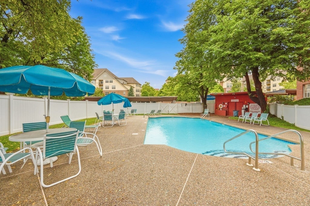 20 Hammond Pond Pkwy #506, Newton, MA, 20 Hammond Pond Pkwy #506, Newton, MA Photo #35