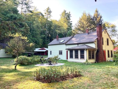 30 Woodward Rd Petersham MA 01366