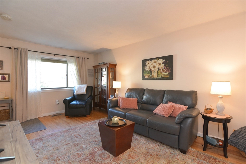 189 Farrwood Dr 189