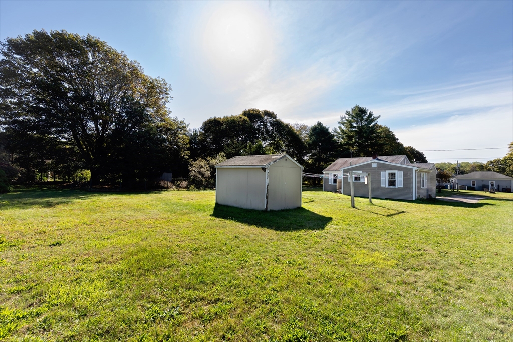 14 Sharon Dr