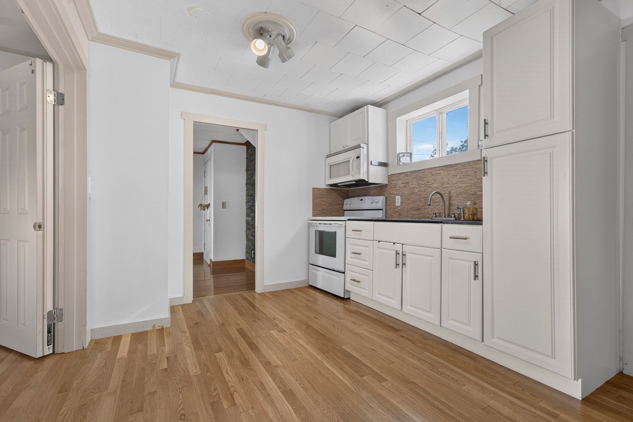 13 Dane St, Peabody, MA, 13 Dane St, Peabody, MA Photo #7