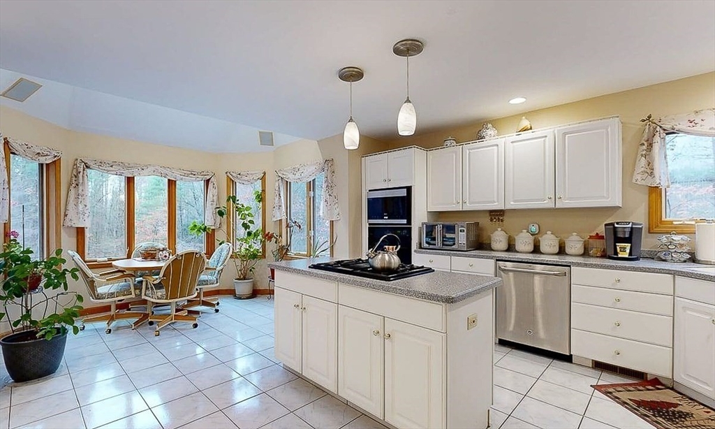 51 Sheffield Dr