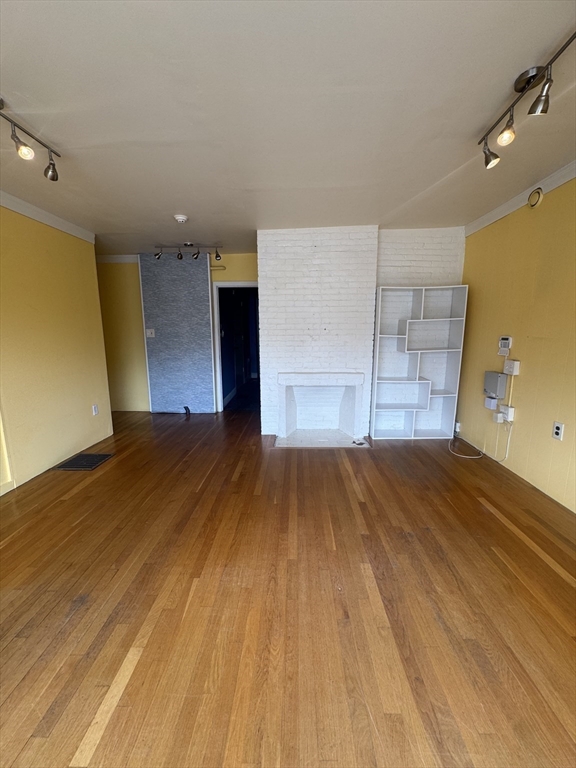 212 Humphrey St