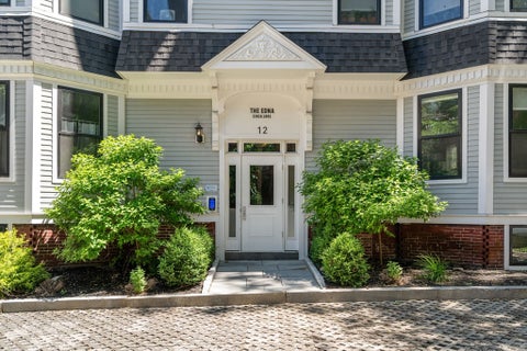 Photo of 12 Arnold Circle #3, Cambridge, MA 02139 (MLS # 73533684)