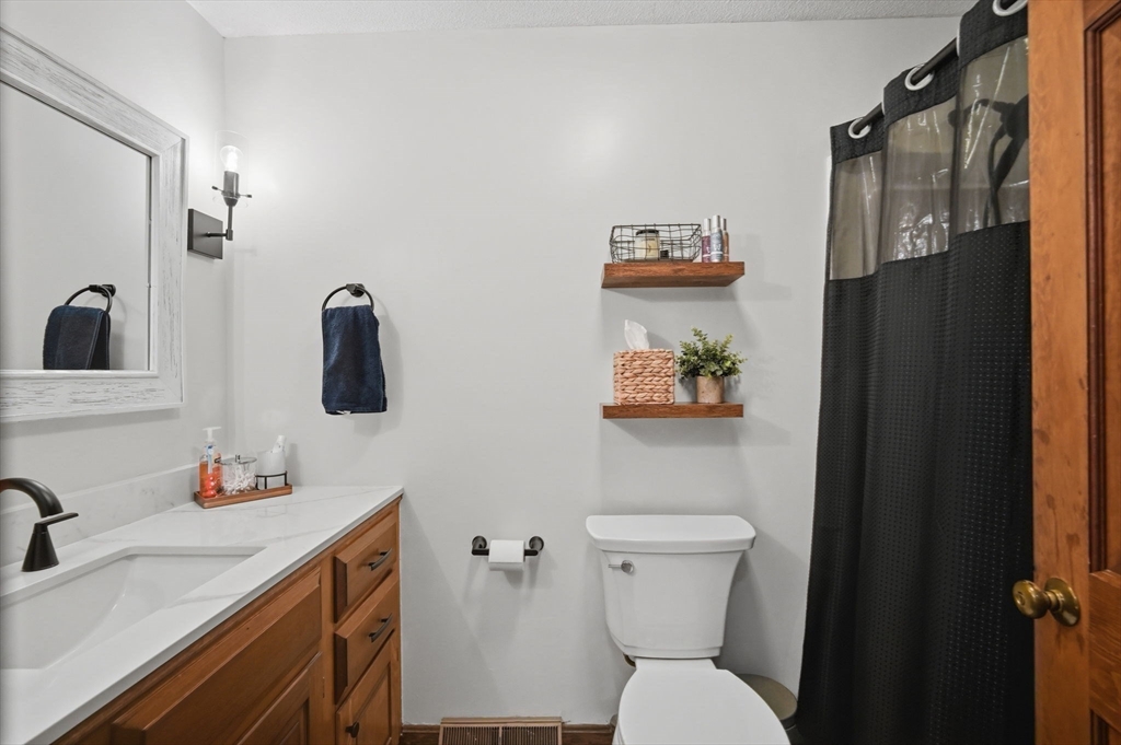 98 Hollow Road, Brimfield, MA Photo #19