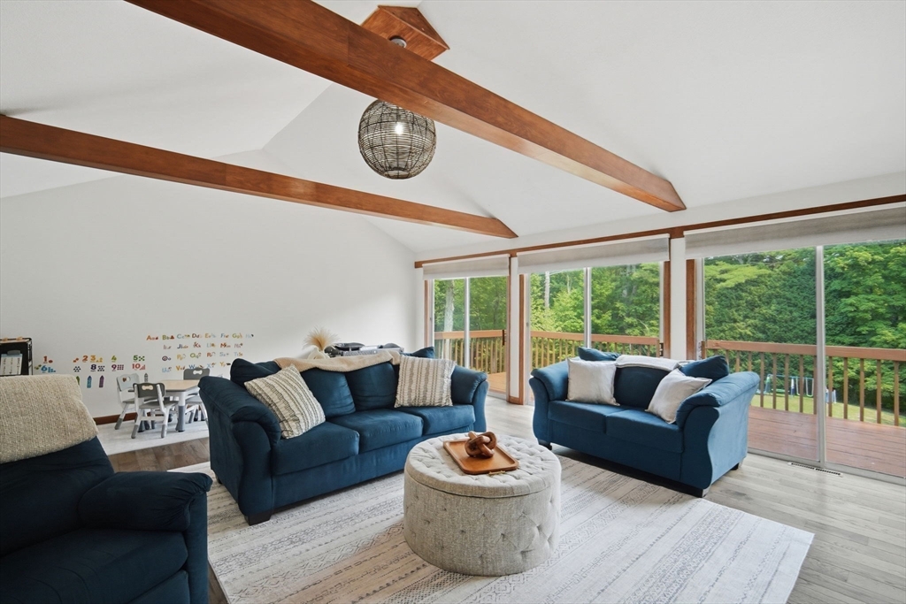 98 Hollow Road, Brimfield, MA Photo #4